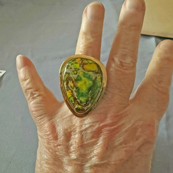 MOSAIC JASPER GEM RING, GREEN, SIZE ADJUSTABLE, LARGE STATEMENT RING, by CHARLES - Picture 7 of 8